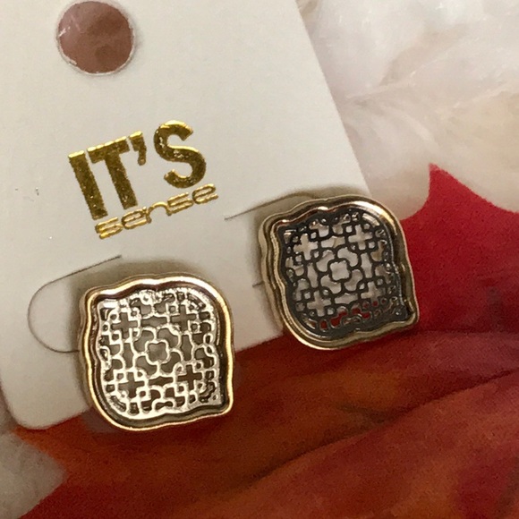 Private Label Jewelry - ✨LAST 1 Silver and Gold Filigree Earrings